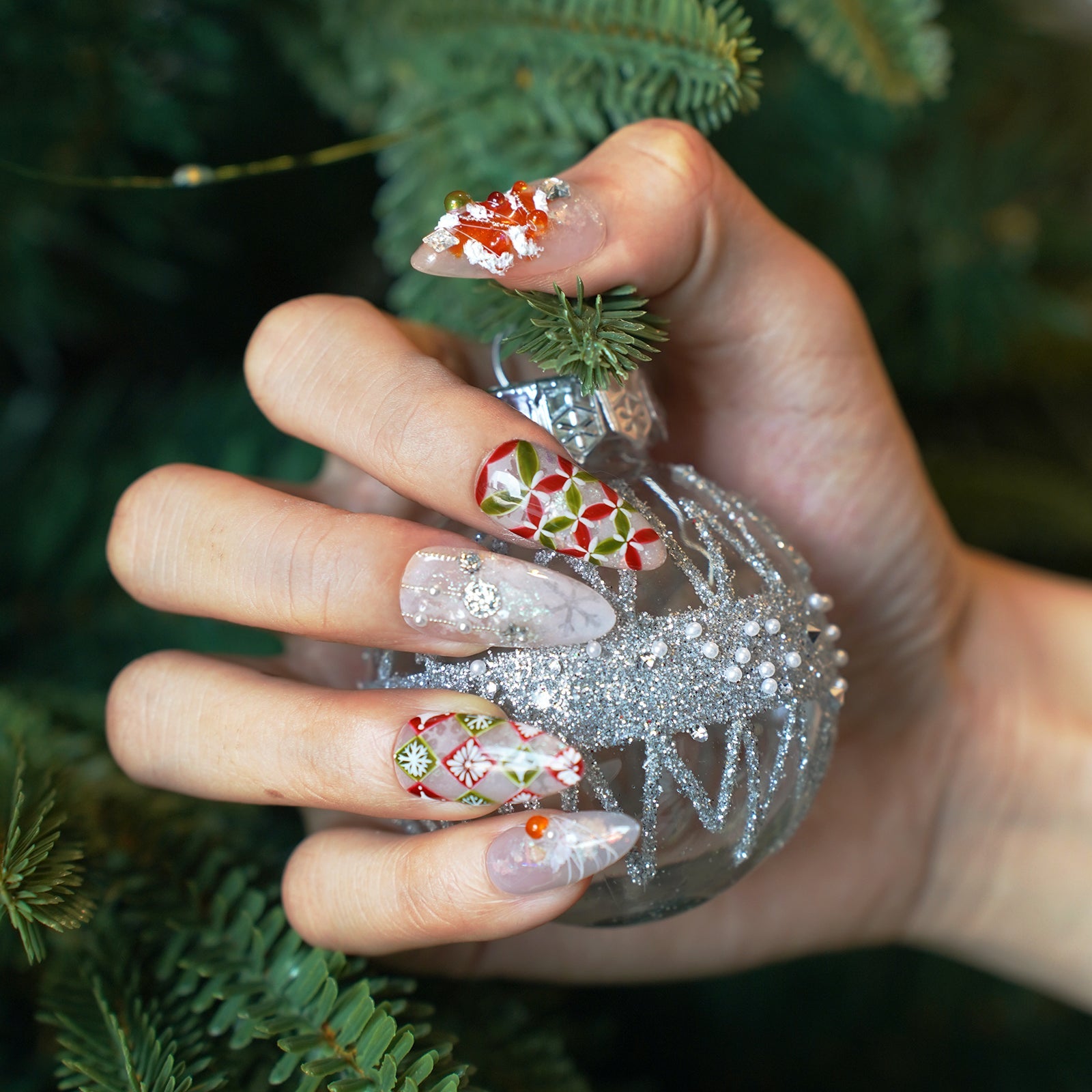 Siva Nail, Snowy Elegance, Holiday Glow, Handmade Press on Nail