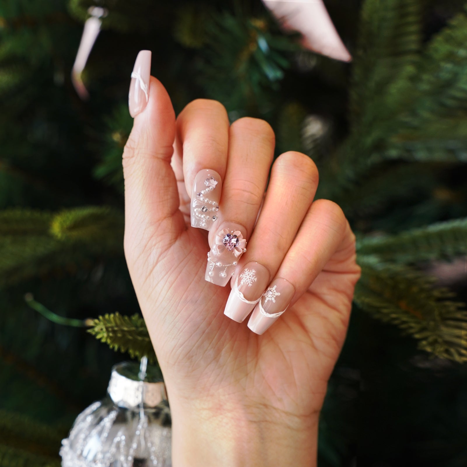 Siva Nail, Winter Glow, Holiday Luxe Press on Nails