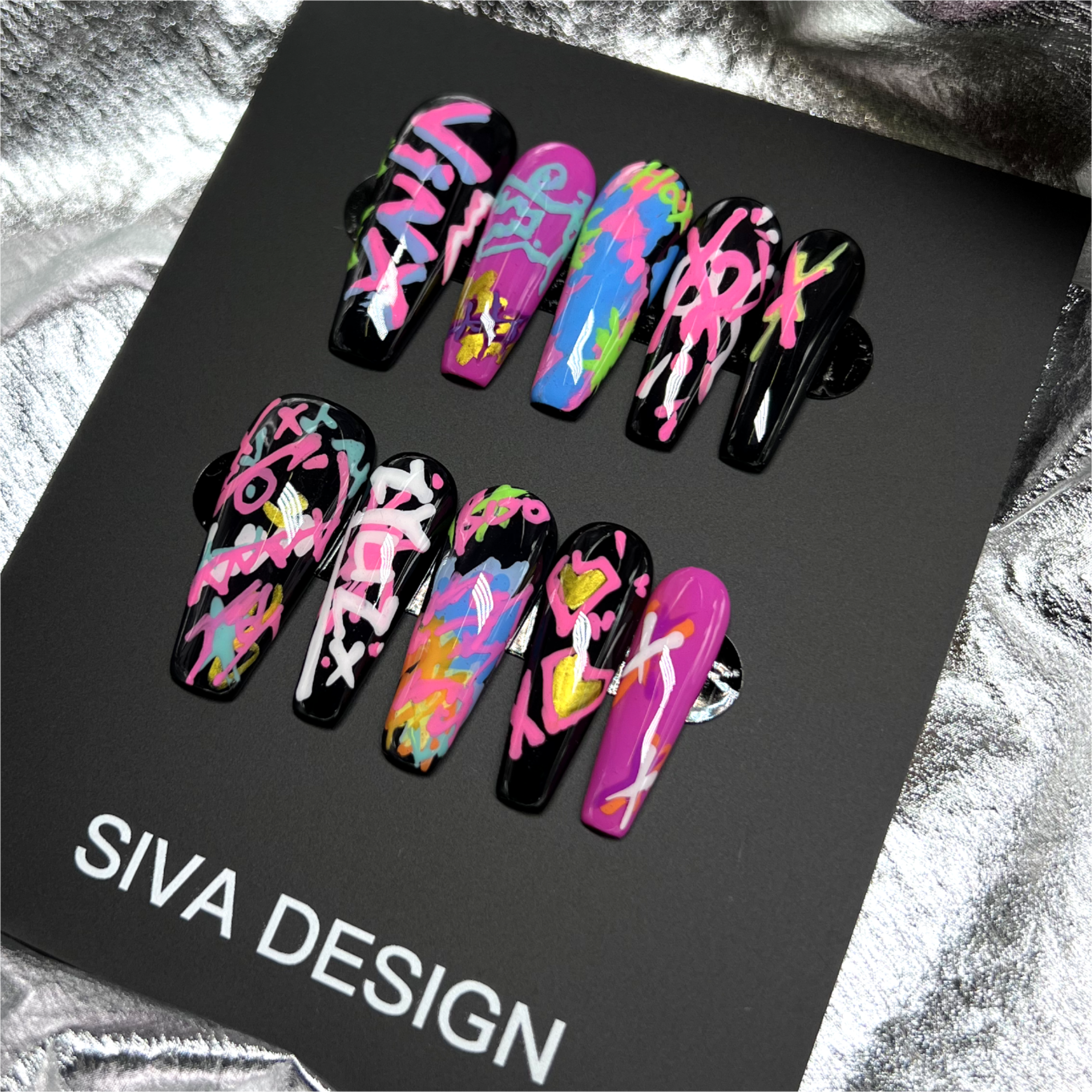 Siva Nail, Neon Groove, Stile Graffiti, Unghie Press on Fatte a Mano