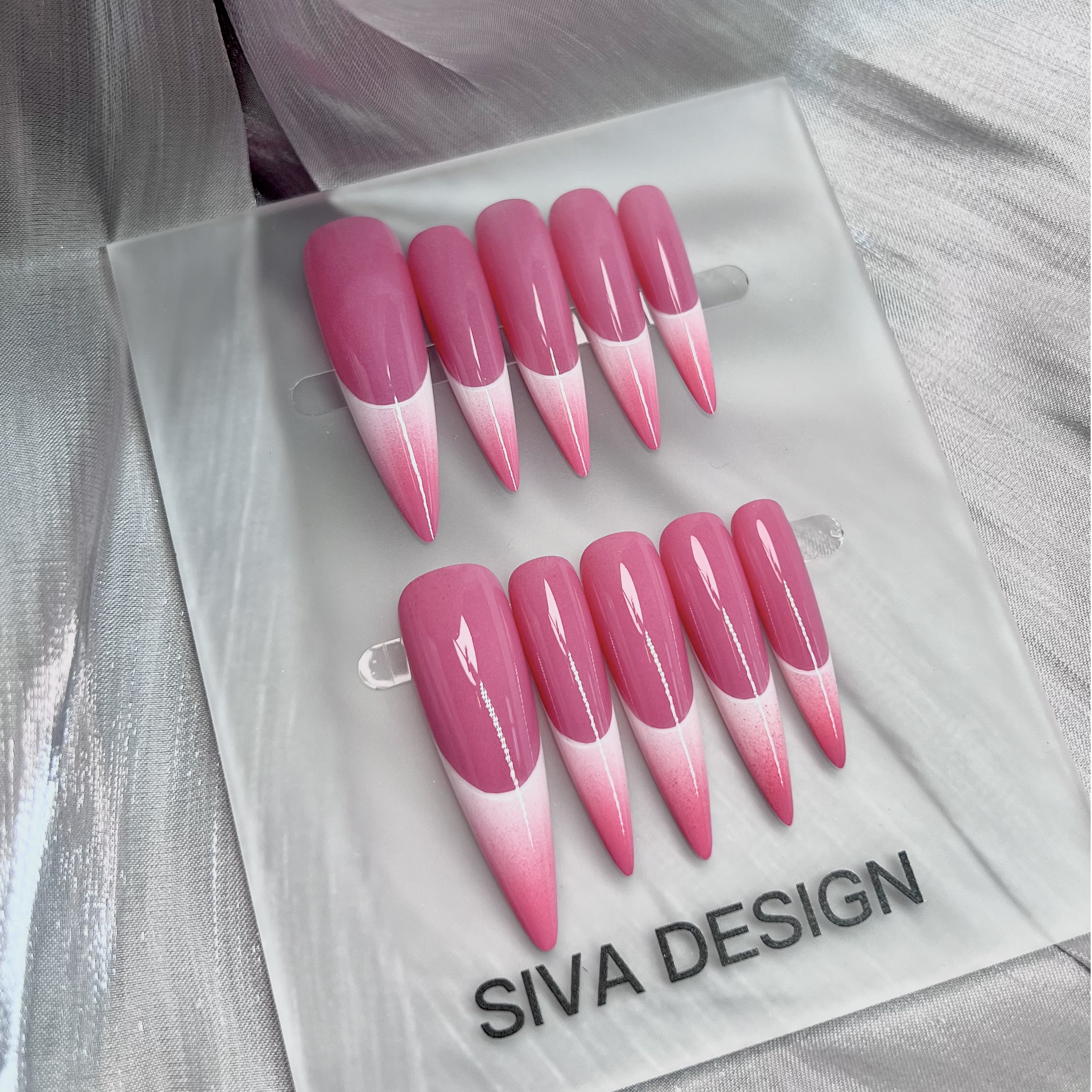 Siva Nail, Lunar Shee (Rosa), Stile Francese, Unghie Press on Fatte a Mano