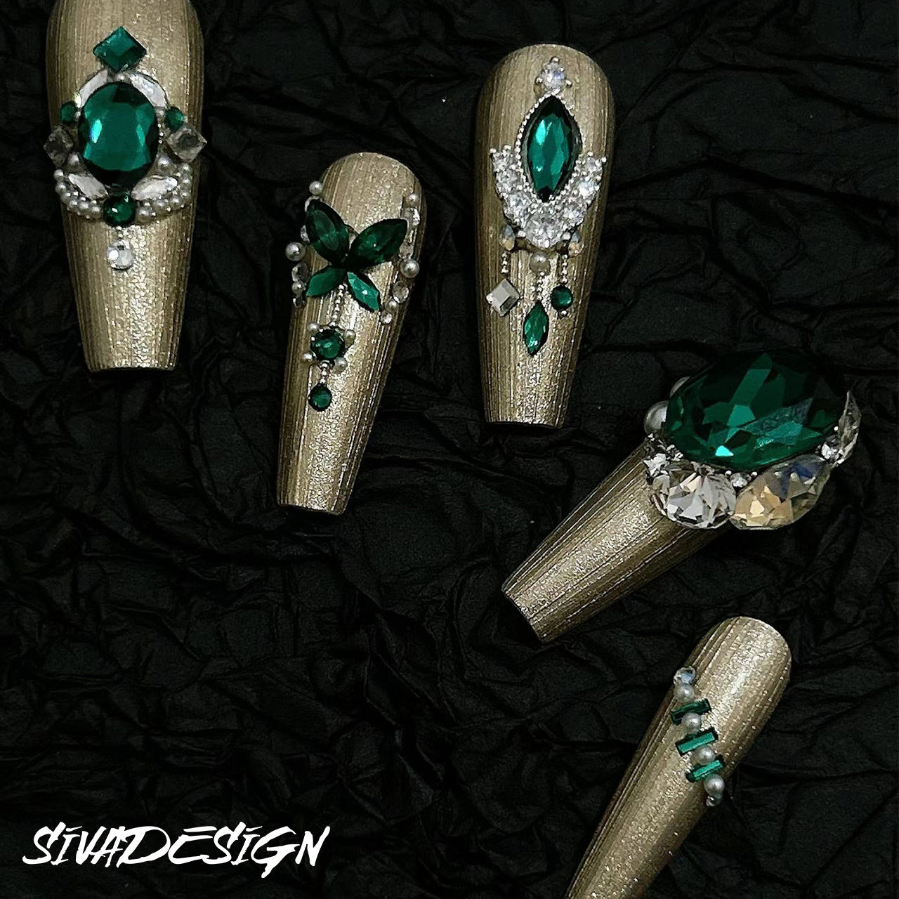 Siva Nail, Emerald Elegance, Jewel Style Handmade Press on Nails