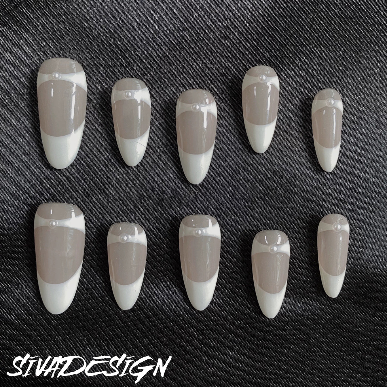 Siva Nail, Latte Layers, unghie pressate minimaliste fatte a mano