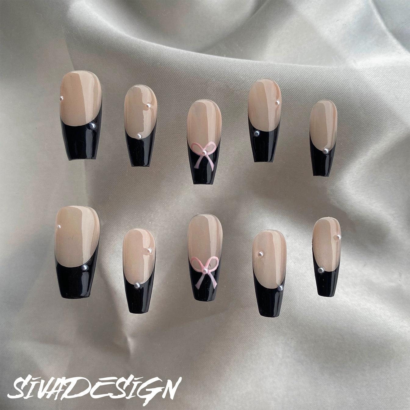 Siva Nail, Tuxedo Twist, eleganti unghie finte fatte a mano