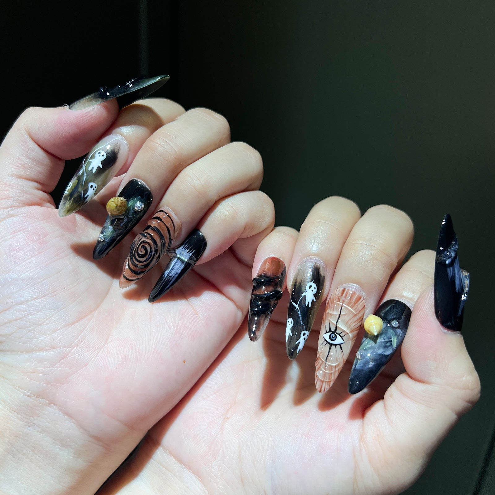 Siva Nail, Phantom Mirage, Halloween artistico, unghie pressate fatte a mano