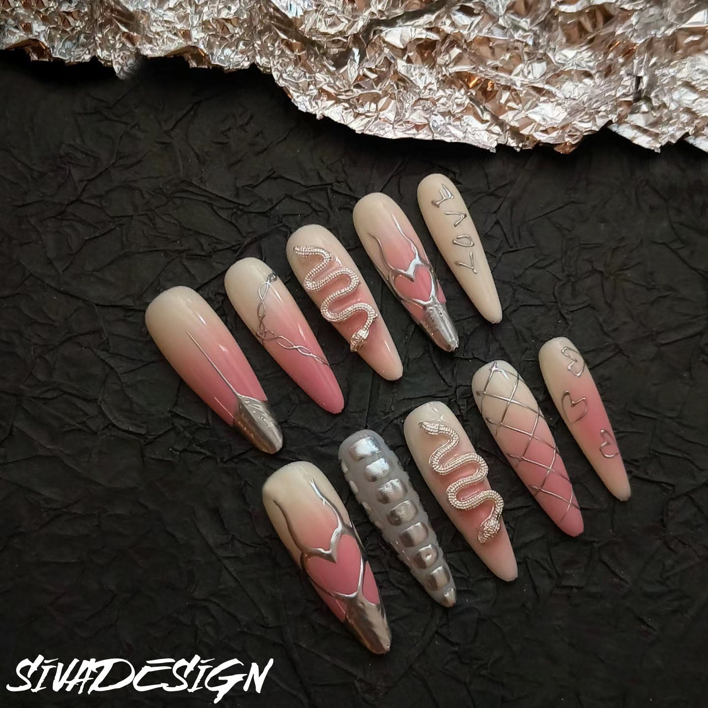 Siva Nail, Jurassic Forest, Metallic Snake, unghie finte fatte a mano