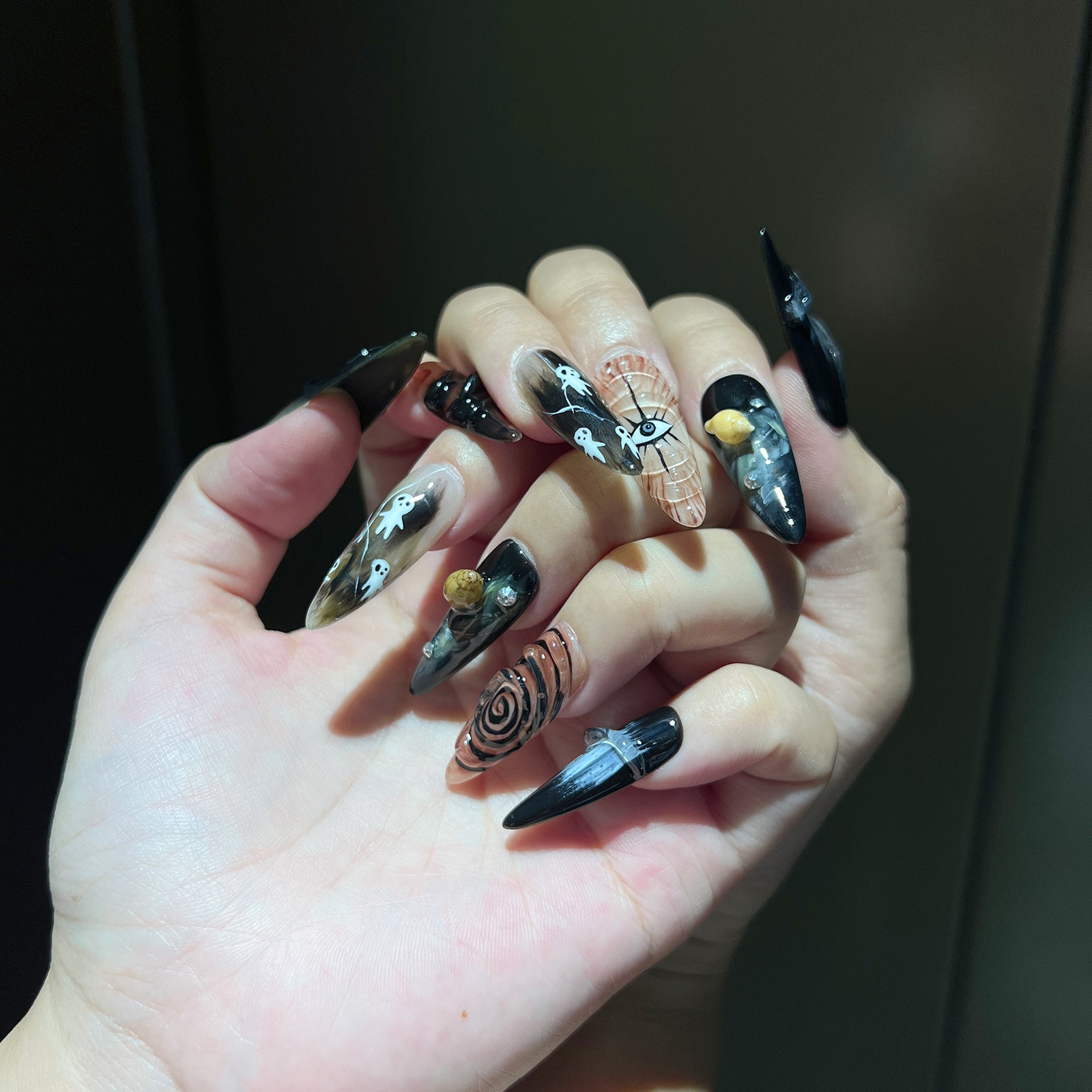 Siva Nail, Phantom Mirage, Halloween artistico, unghie pressate fatte a mano