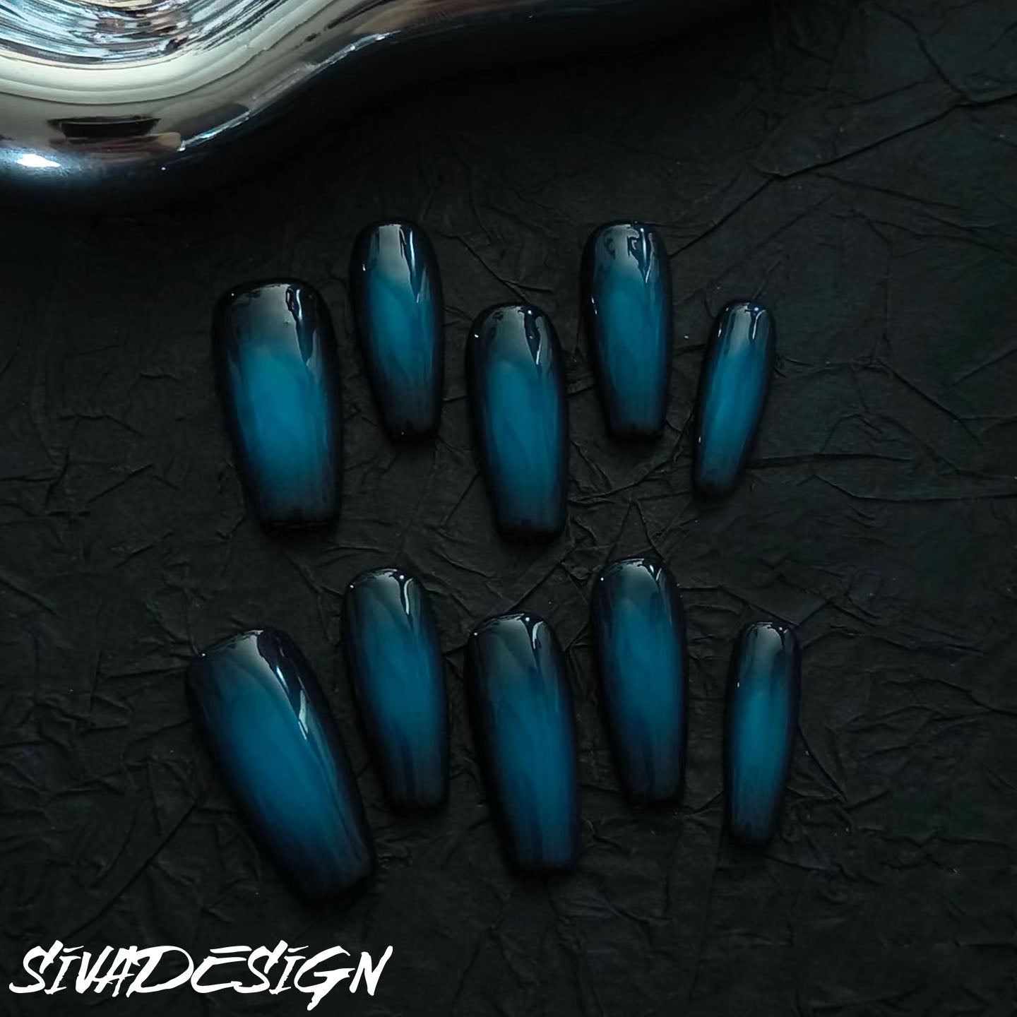 Siva Nail, Fading Sky, Gradient Blue, unghie pressate fatte a mano