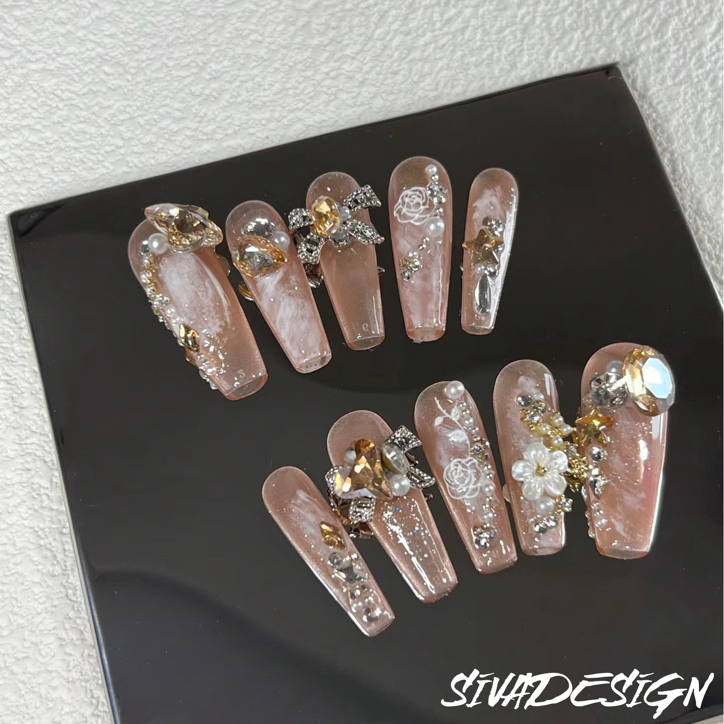 Siva Nail, Golden Whisper, unghie finte Luxe fatte a mano