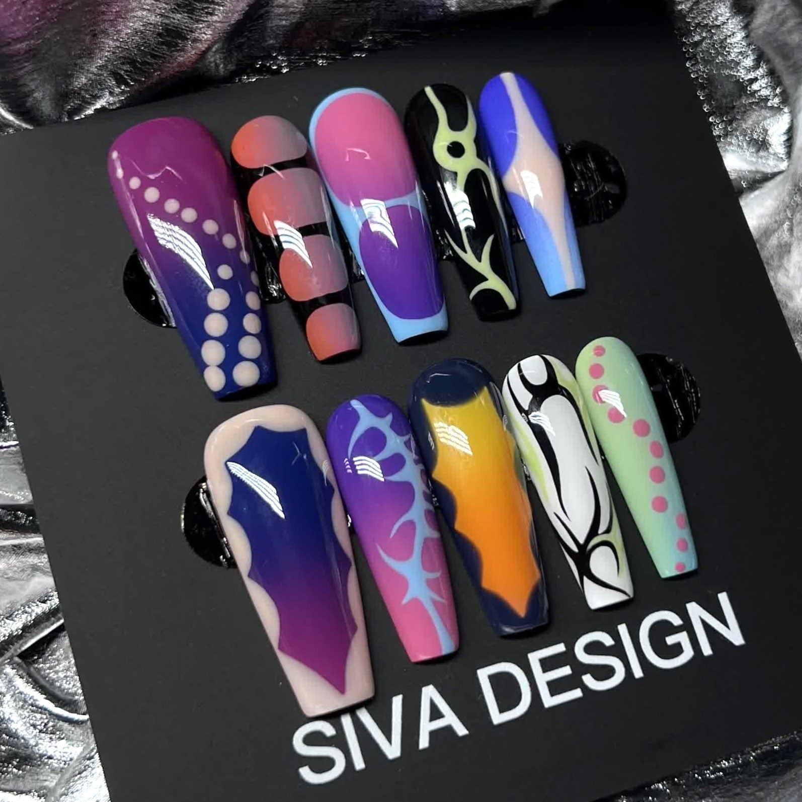 Siva Nail, Pop Art Pizzazz, Vibrant Glam, Unghie pressate fatte a mano