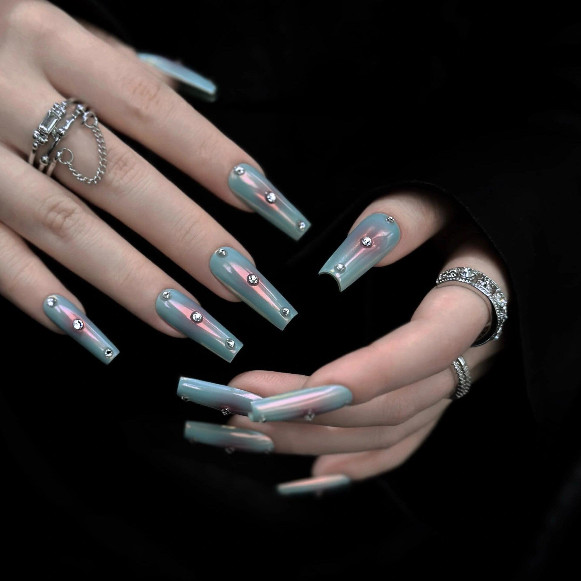 Siva Nail, Cyan Mist, Dreamy Elegance, unghie finte fatte a mano