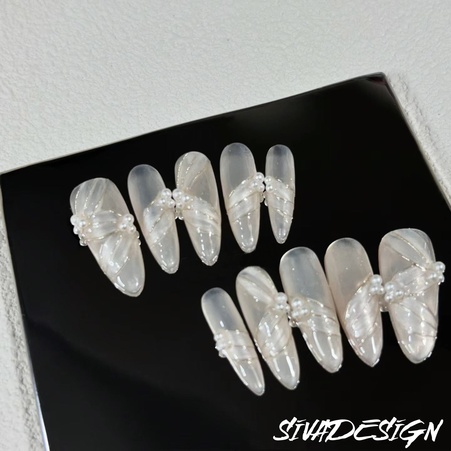 Siva Nail, Bridal Radiance, unghie finte Luxe Pearl fatte a mano