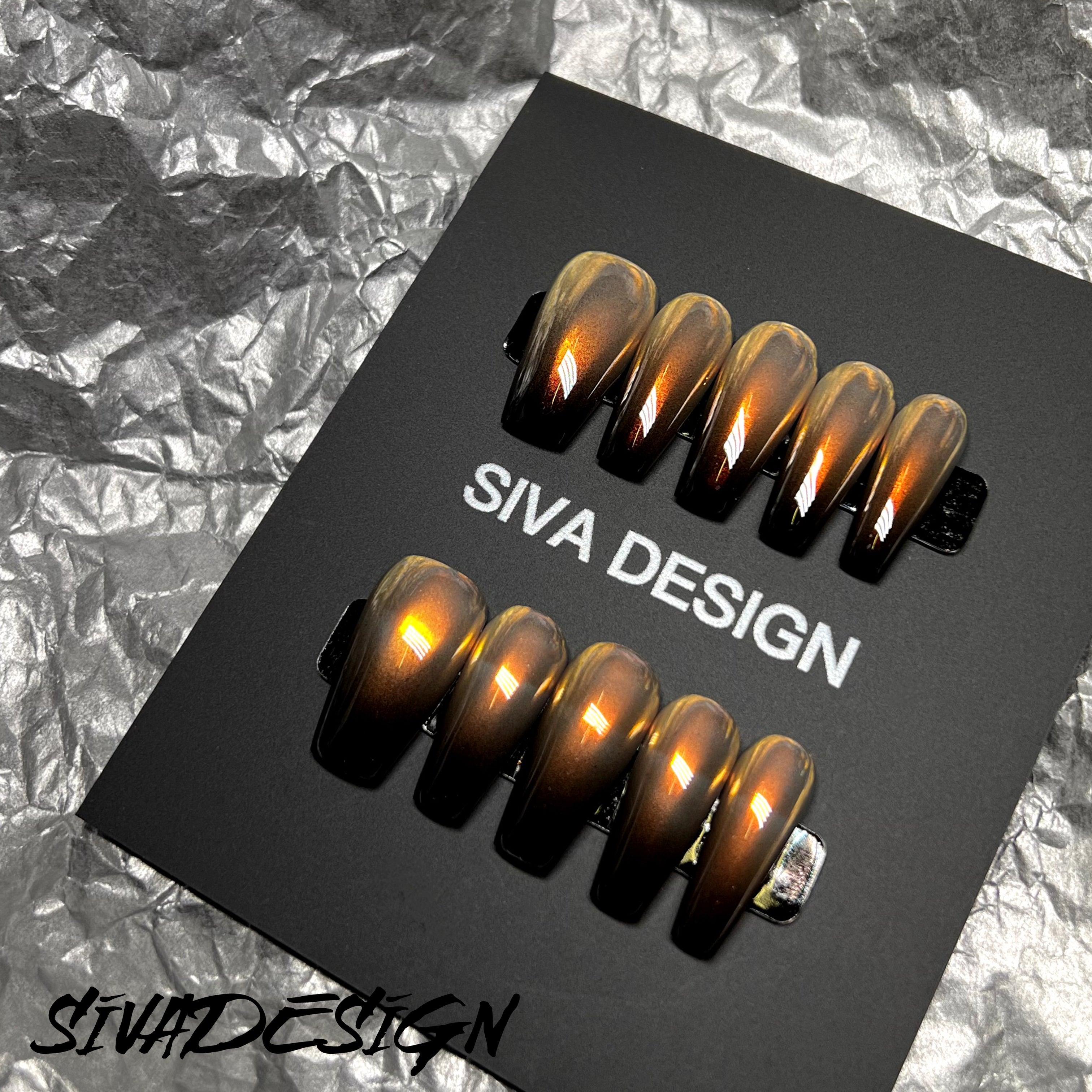 Siva Nail, Fade (oro), semplice ombre invernale, unghie finte fatte a mano