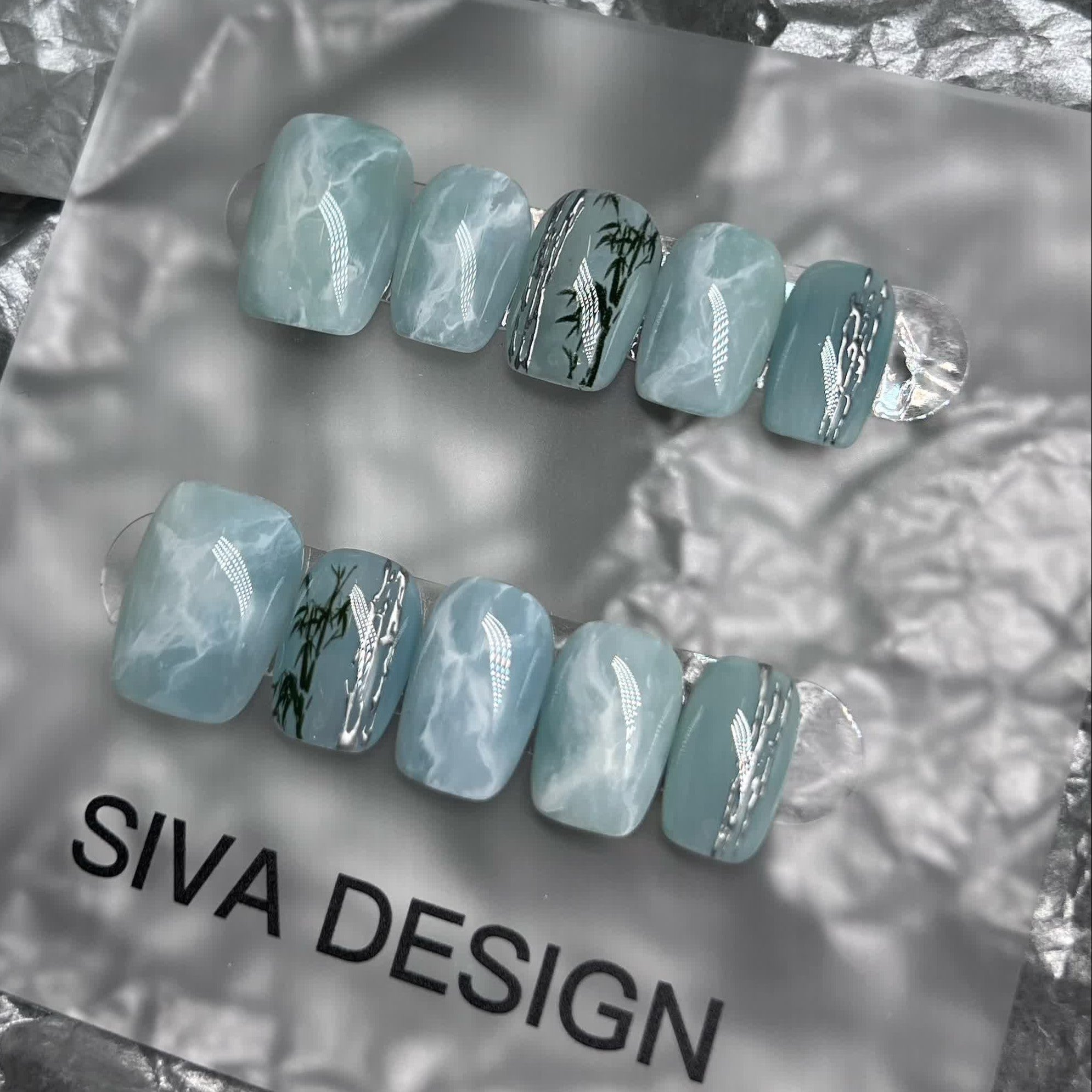 Siva Nail, Zen Mist, eleganti unghie finte fatte a mano