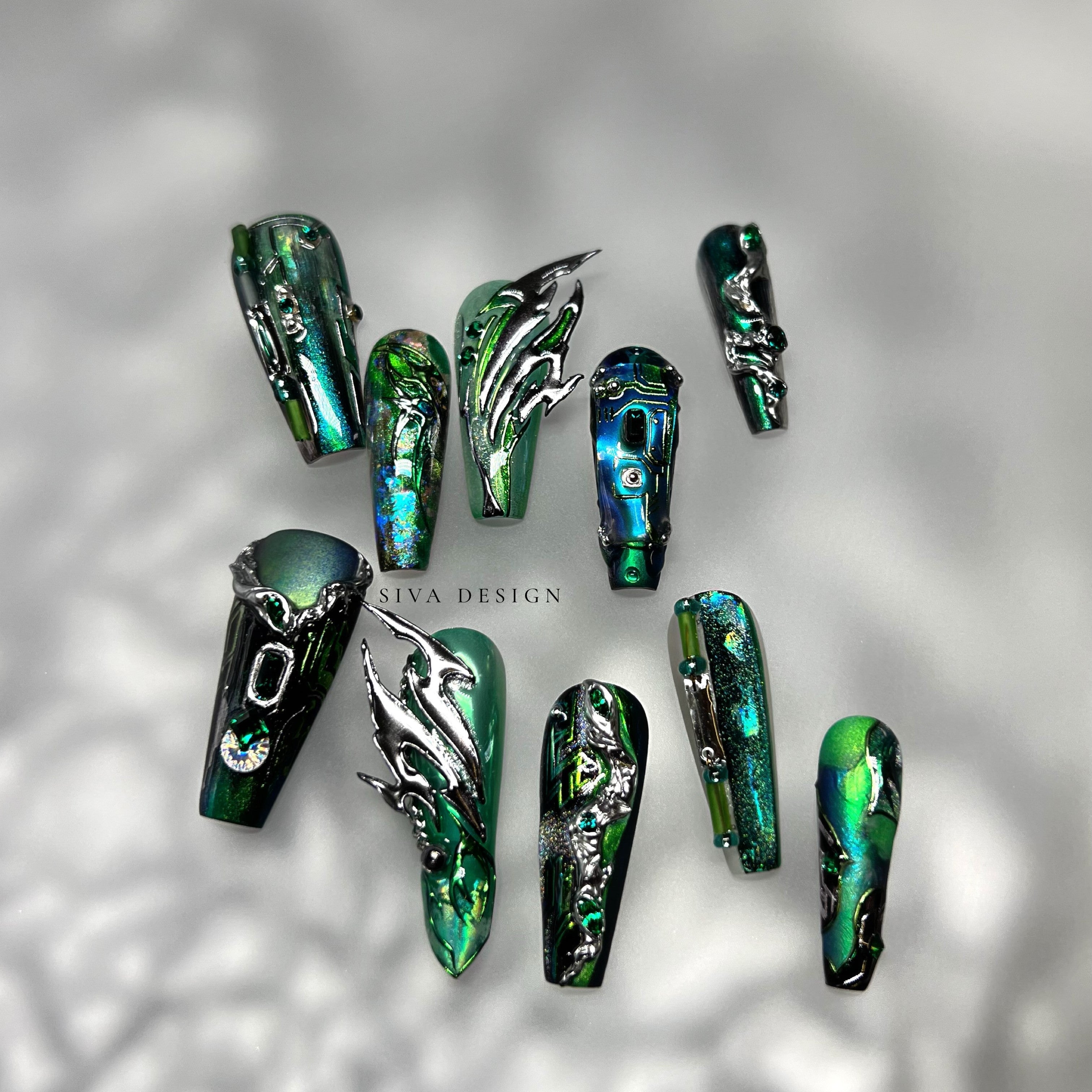 Green Glitter Press-On Nails in Different Shapes