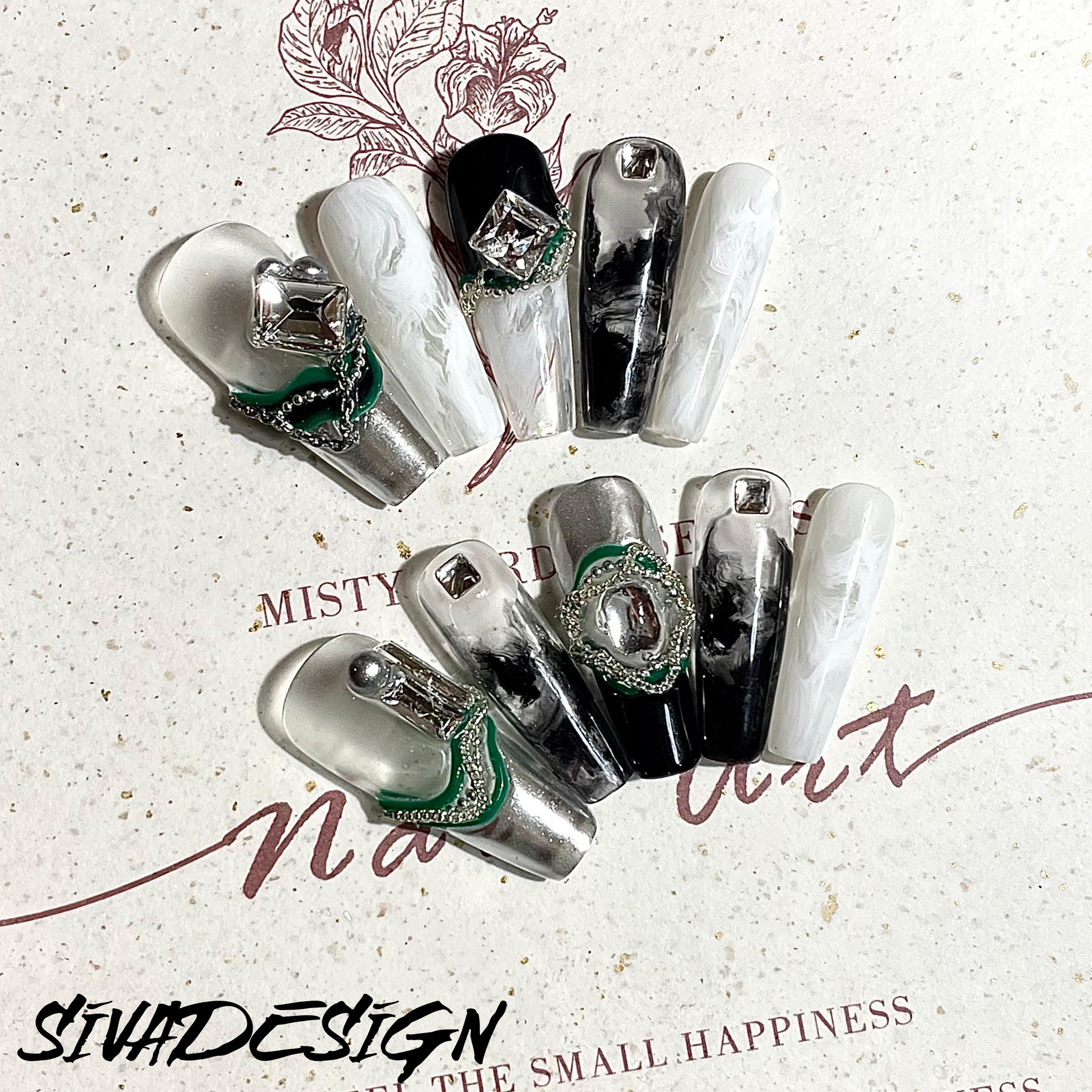 Siva Nail, Silver Scrolls, Opulenta Eleganza, Unghie Press on Fatte a Mano