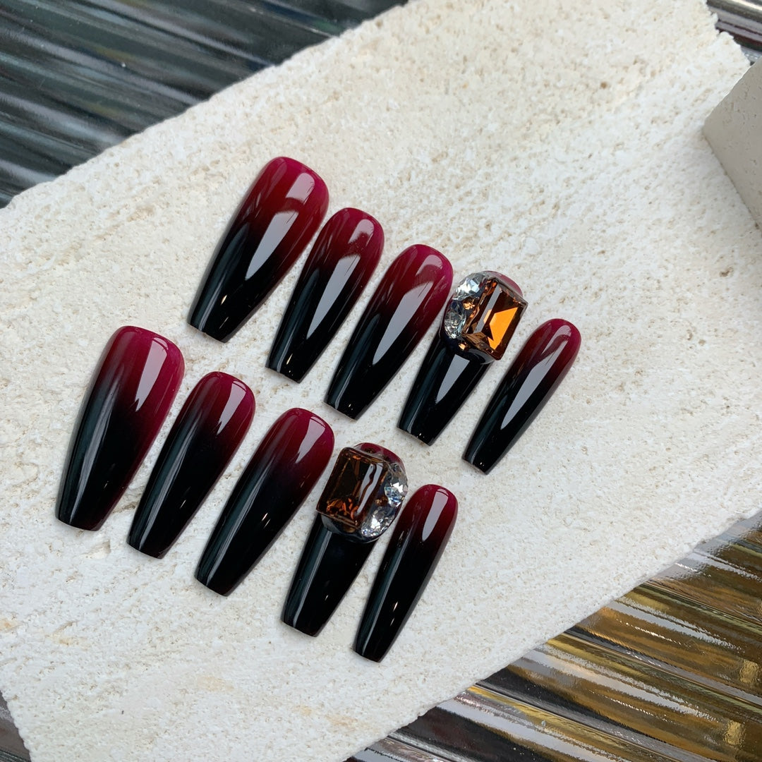 Siva Nail, Regal Wine Drip, Lussuose unghie stampate a mano con ombre invernali