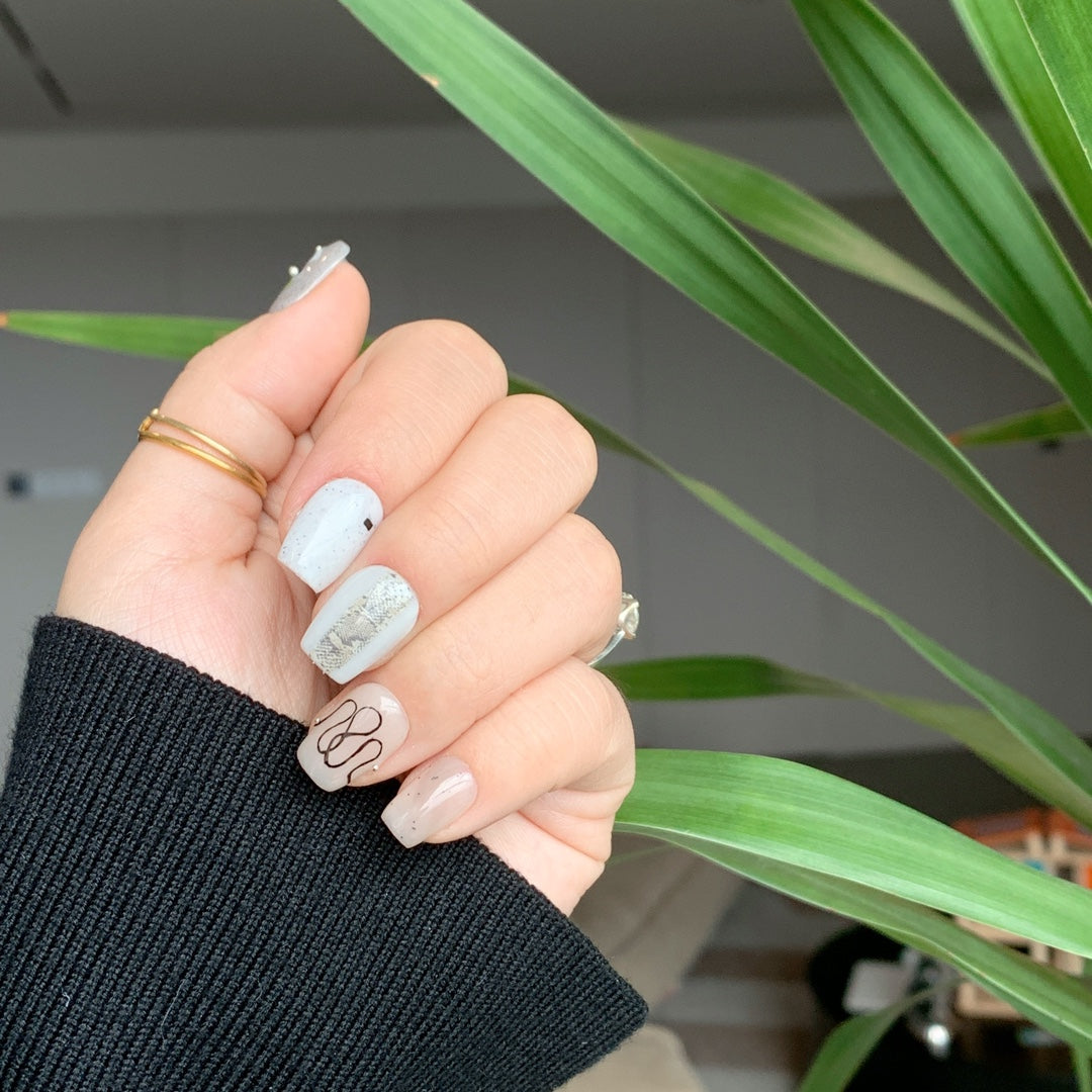 Siva Nail, Pearl Fantasy, Minimal Luxe, Handmade Press on Nails