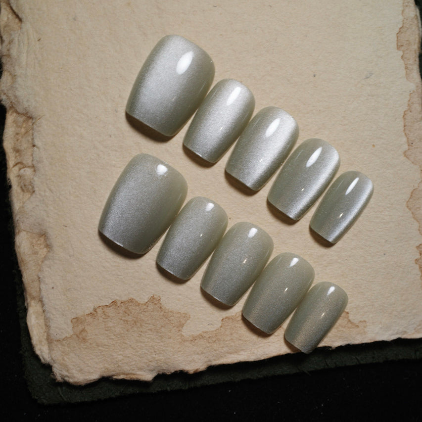 Siva Nail, Silken Shadows (verde), fascino minimalista, unghie finte fatte a mano